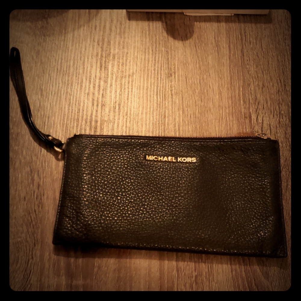 Michael Kors wristlet
